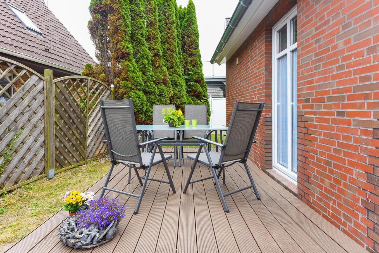 Ferienwohnungen Im Haus Meeresleuchten Neuharlingersiel Exterior photo